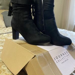 Journee Black Swede High Heel Boots with Tassels Size 7